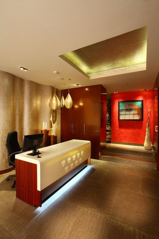 Mahagun Sarovar Portico Suites Газиабад Экстерьер фото