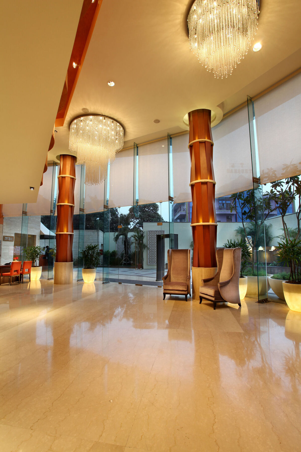Mahagun Sarovar Portico Suites Газиабад Экстерьер фото