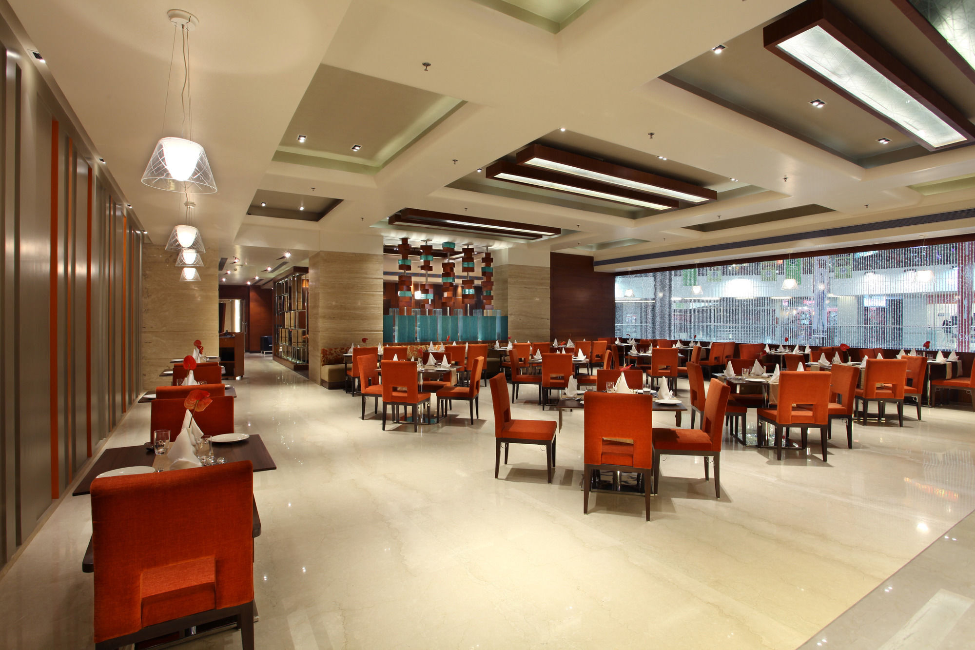 Mahagun Sarovar Portico Suites Газиабад Экстерьер фото